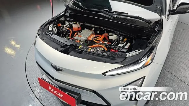 CHEVROLET BOLT 2022 — 66 657 км, серебристо-серый, Корея — под ключ — фото 6