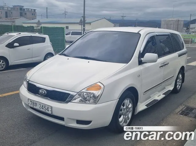 KIA GRAND CARNIVAL 2009