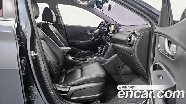 HYUNDAI KONA 2018 — 102 875 км, голубой, Корея — под ключ — фото 11