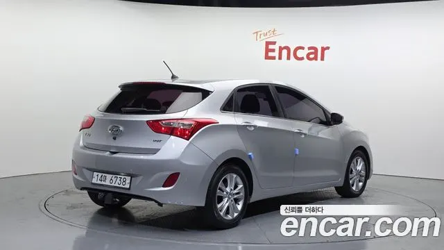 HYUNDAI I30 2014 — 116 587 км, серебристо-серый, Корея — под ключ — фото 2