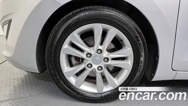 HYUNDAI I30 2014 — 116 587 км, серебристо-серый, Корея — под ключ — фото 5
