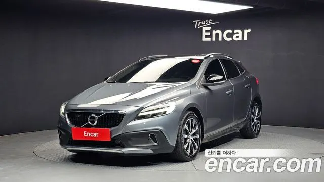 VOLVO V40 CROSS COUNTRY 2019 — 55 048 км, серый, Корея — под ключ — фото 12