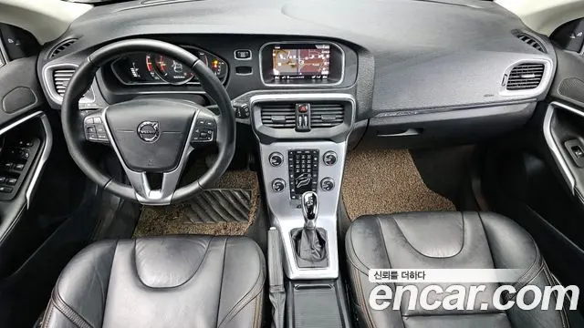 VOLVO V40 CROSS COUNTRY 2019 — 55 048 км, серый, Корея — под ключ — фото 7