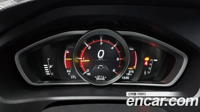 VOLVO V40 CROSS COUNTRY 2019 — 55 048 км, серый, Корея — под ключ — фото 8
