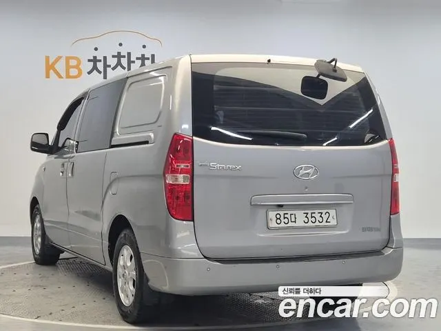 HYUNDAI GRAND STAREX 2015 — 283 009 км, серебристый, Корея — под ключ — фото 3