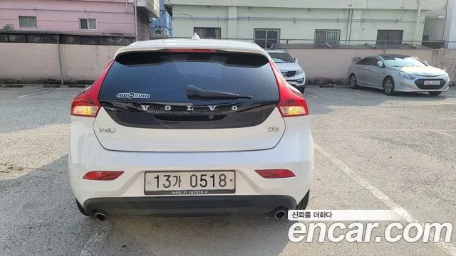 VOLVO V40 2016 — 114 253 км, белый-перламутр, Корея — под ключ — фото 4