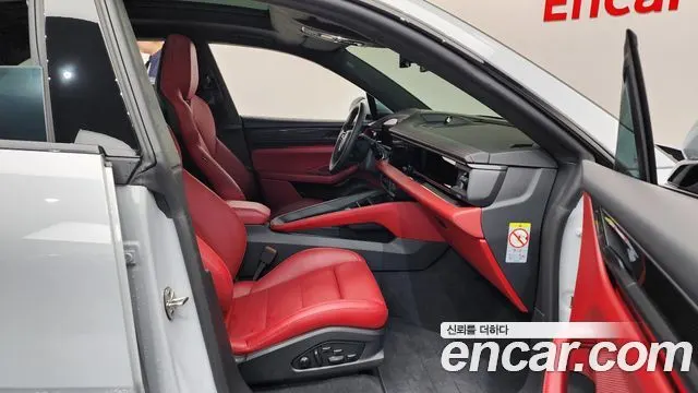 PORSCHE MACAN (EV) 2025 — 15 733 км, серебристо-серый, Корея — под ключ — фото 11