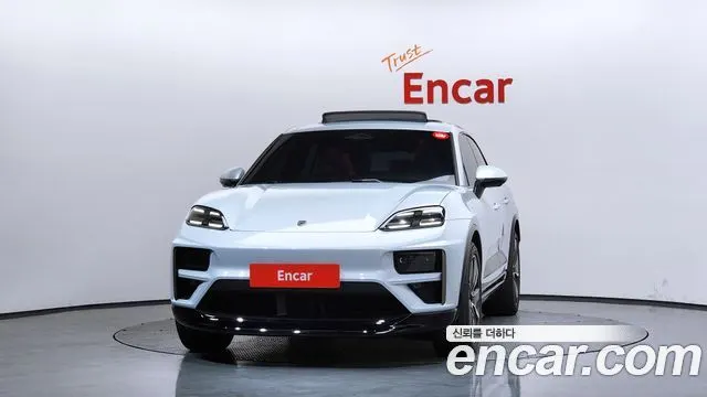 PORSCHE MACAN (EV) 2025 — 15 733 км, серебристо-серый, Корея — под ключ — фото 3