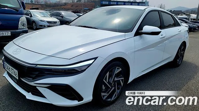 HYUNDAI AVANTE HYBRID 2024