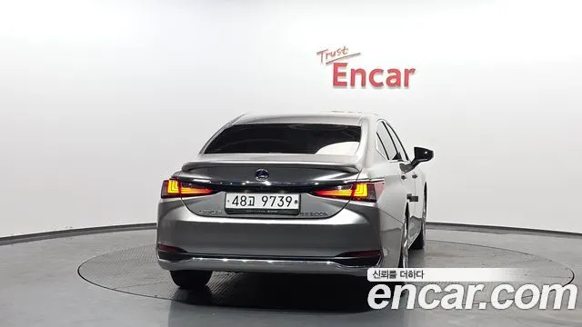 LEXUS ES300H 2019 — 207 122 км, серый, Корея — под ключ — фото 4