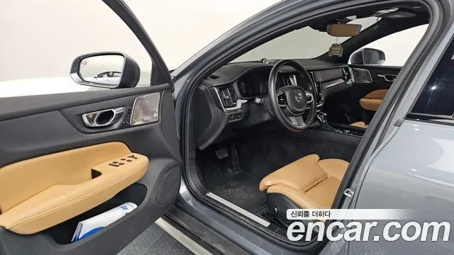 VOLVO V60 CROSS COUNTRY 2020 — 53 670 км, серебристый, Корея — под ключ — фото 10