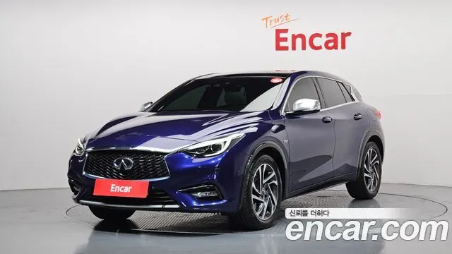 INFINITI Q30 2019