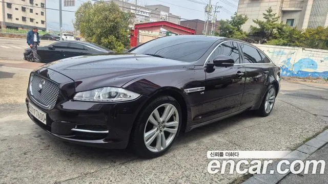 JAGUAR XJ 2013