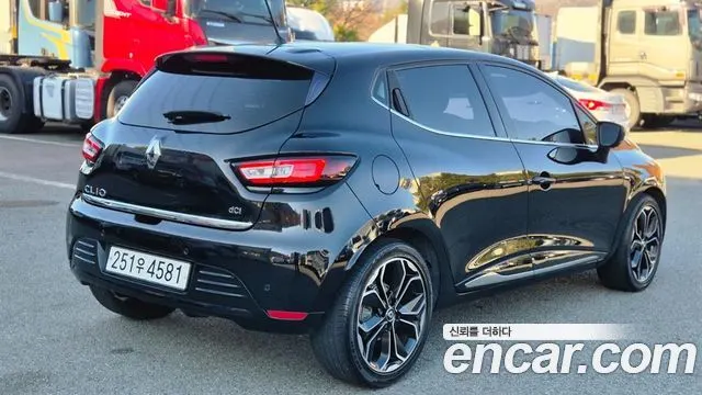 RENAULT KOREA CLIO 2018 — 85 192 км, чёрный, Корея — под ключ — фото 4
