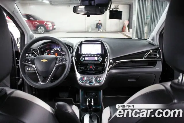 CHEVROLET SPARK 2018 — 71 000 км, чёрный, Корея — под ключ — фото 9