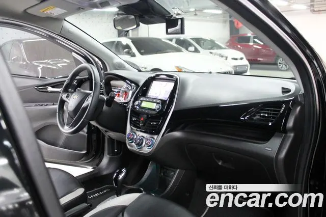 CHEVROLET SPARK 2018 — 71 000 км, чёрный, Корея — под ключ — фото 10