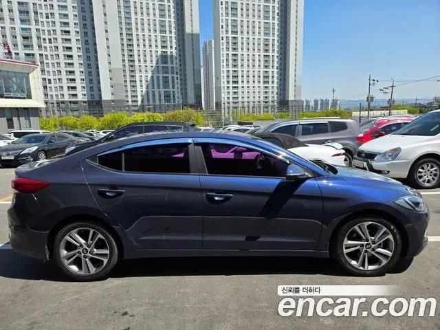HYUNDAI AVANTE 2017 — 122 451 км, синий, Корея — под ключ — фото 5