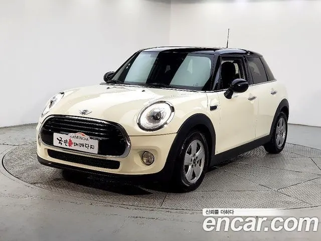 MINI COOPER D 2016 — 146 091 км, белый-перламутр, Корея — под ключ — фото 1