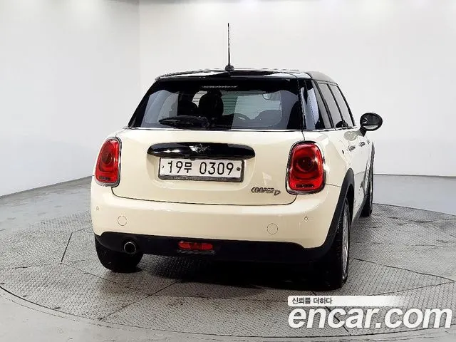 MINI COOPER D 2016 — 146 091 км, белый-перламутр, Корея — под ключ — фото 3