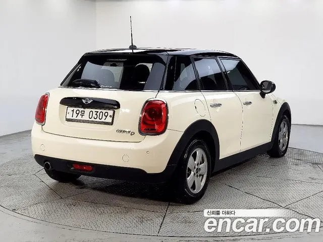 MINI COOPER D 2016 — 146 091 км, белый-перламутр, Корея — под ключ — фото 4