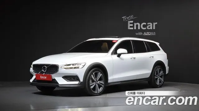VOLVO V60 CROSS COUNTRY — из Кореи под ключ