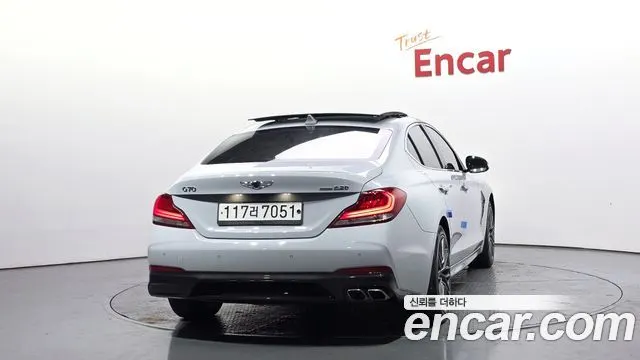 GENESIS G70 2018 — 140 721 км, светло-серебристый, Корея — под ключ — фото 4