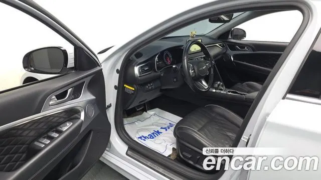 GENESIS G70 2018 — 140 721 км, светло-серебристый, Корея — под ключ — фото 10