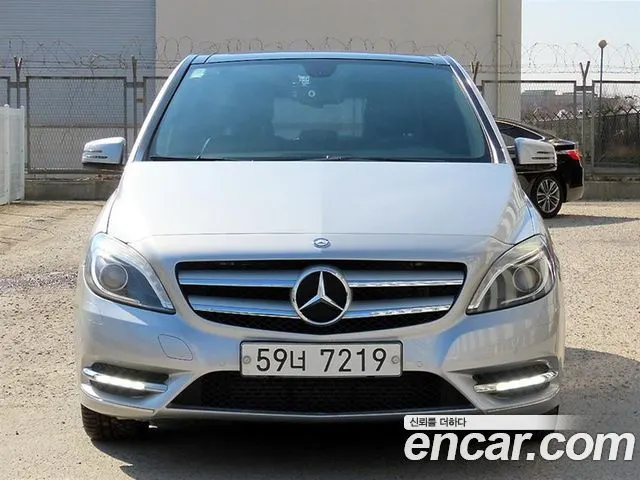 MERCEDES-BENZ B-CLASS W246 2013