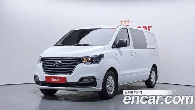 HYUNDAI GRAND STAREX 2019 — 204 962 км, белый, Корея — под ключ — фото 1