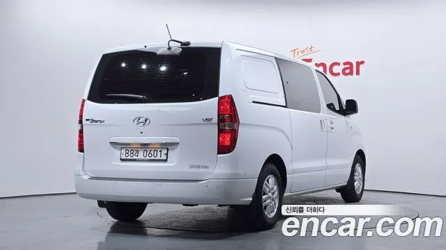 HYUNDAI GRAND STAREX 2019 — 204 962 км, белый, Корея — под ключ — фото 2