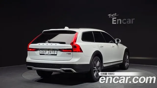 VOLVO V90 CROSS COUNTRY 2019 — 72 444 км, Корея — под ключ — фото 2