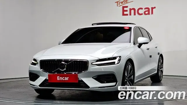 VOLVO S60 2024