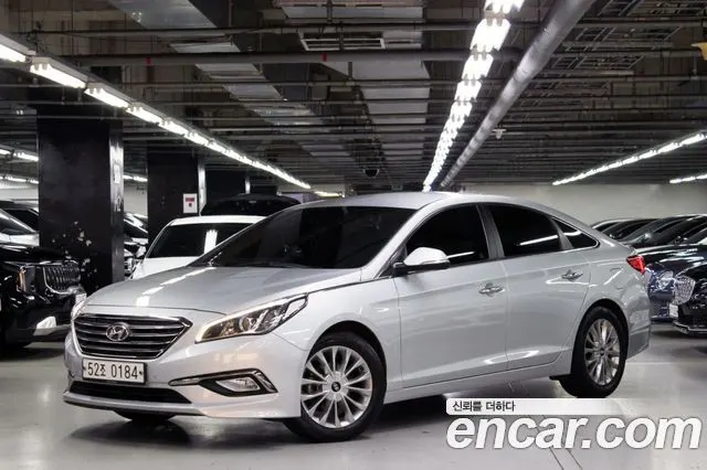 HYUNDAI SONATA 2017 — 122 000 км, серебристо-серый, Корея — под ключ — фото 3