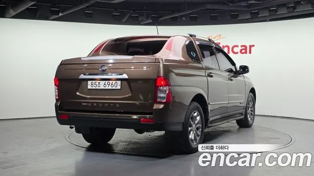 KGM KORANDO SPORTS 2016 — 47 401 км, коричневый, Корея — под ключ — фото 2
