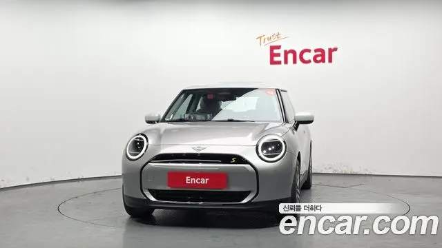 MINI COOPER ELECTRIC 2024 — 23 км, серебристый, Корея — под ключ — фото 3