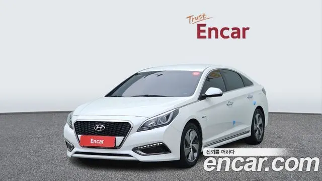 HYUNDAI SONATA HYBRID 2016 — 145 286 км, белый, Корея — под ключ — фото 1