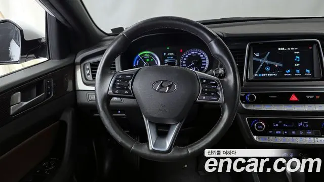 HYUNDAI SONATA HYBRID 2018 — 170 096 км, белый, Корея — под ключ — фото 12