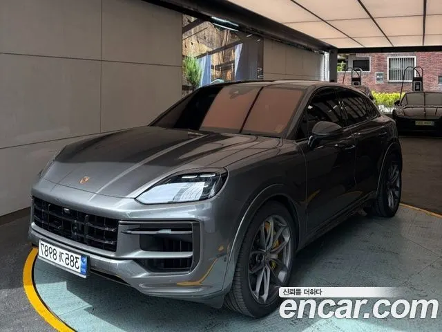 PORSCHE CAYENNE 2025