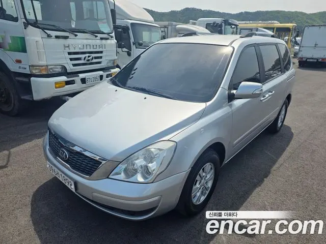 KIA CARNIVAL R 2013