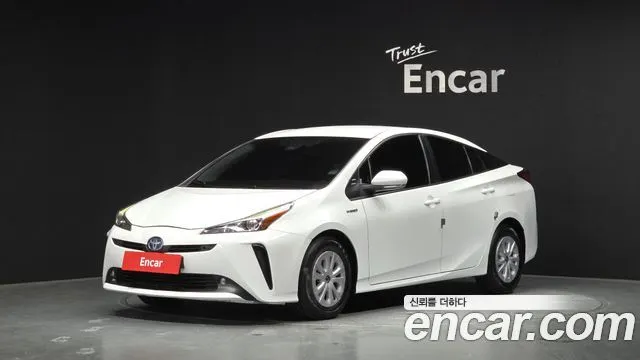 TOYOTA PRIUS 2021
