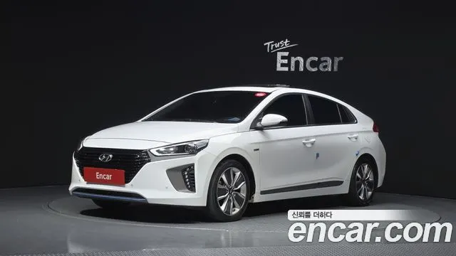 HYUNDAI IONIQ HYBRID 2016