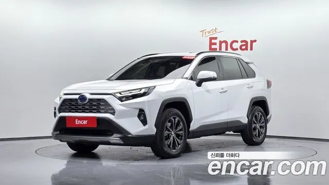 TOYOTA RAV4 2024