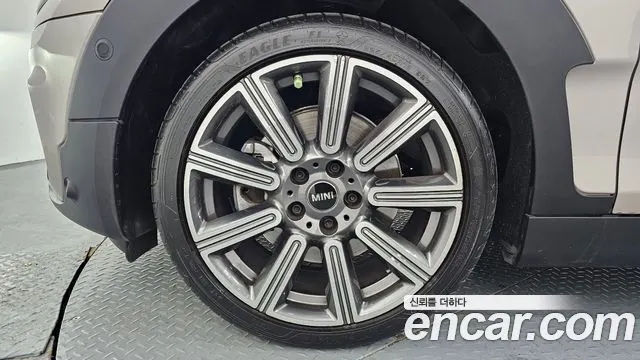 MINI COOPER S CLUBMAN 2023 — 16 126 км, светло-золотистый, Корея — под ключ — фото 5