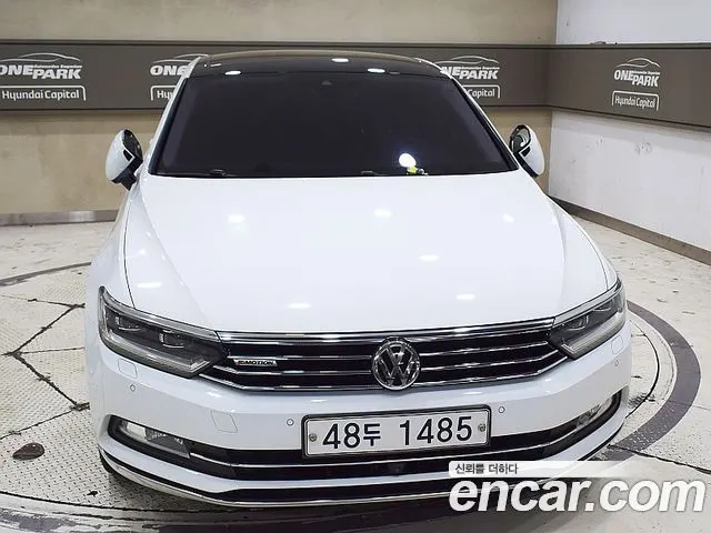 VOLKSWAGEN PASSAT 2018 — 99 427 км, белый, Корея — под ключ — фото 3