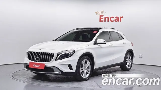MERCEDES-BENZ GLA-CLASS X156 2017