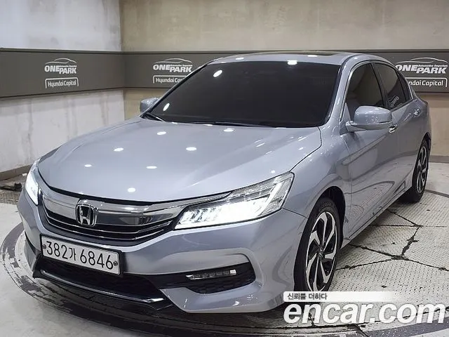 HONDA ACCORD 2017 — 82 000 км, серебристый, Корея — под ключ — фото 12