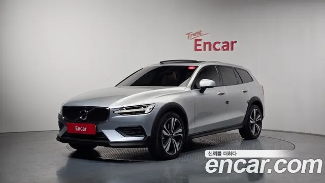 VOLVO V60 CROSS COUNTRY — из Кореи под ключ