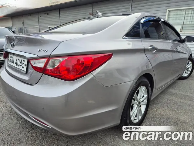 HYUNDAI SONATA 2011 — 177 000 км, серебристо-серый, Корея — под ключ — фото 5