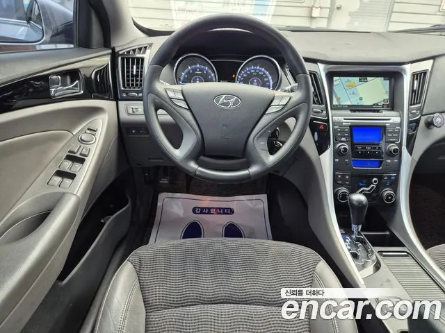 HYUNDAI SONATA 2011 — 177 000 км, серебристо-серый, Корея — под ключ — фото 8