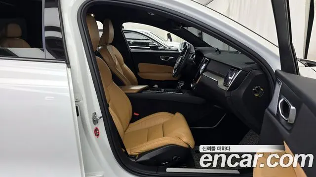VOLVO V60 CROSS COUNTRY 2020 — 76 176 км, белый, Корея — под ключ — фото 11